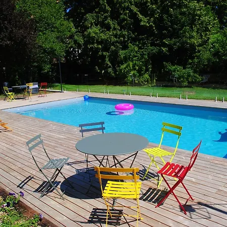 Du Château De La Gavolerie Hébergement de vacances *